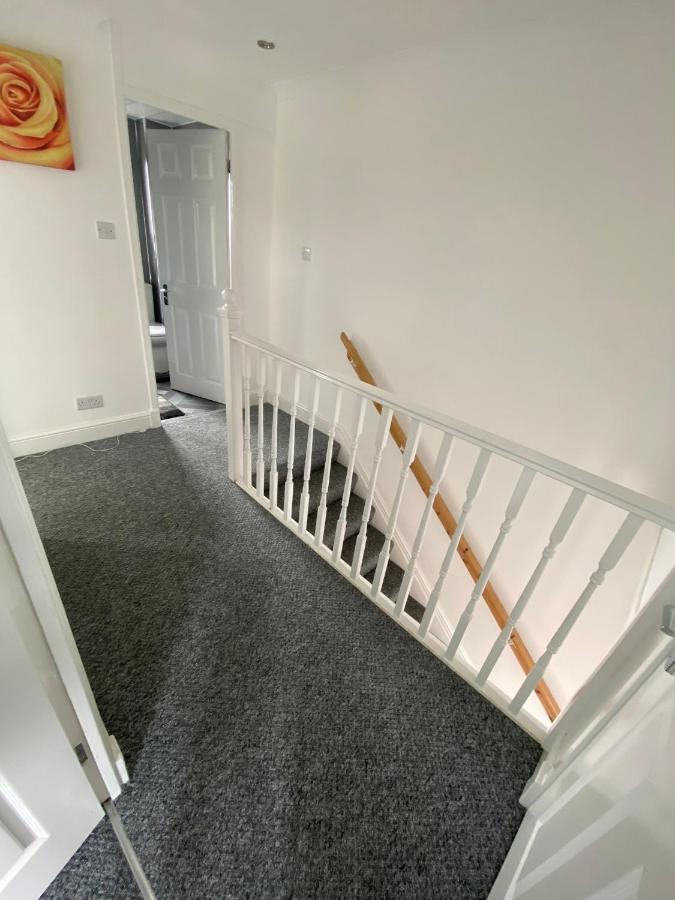 Pure Apartments Fife - Dunfermline West Oakley  Экстерьер фото